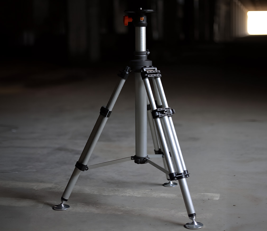 MQ铝合金轻量工业三脚架